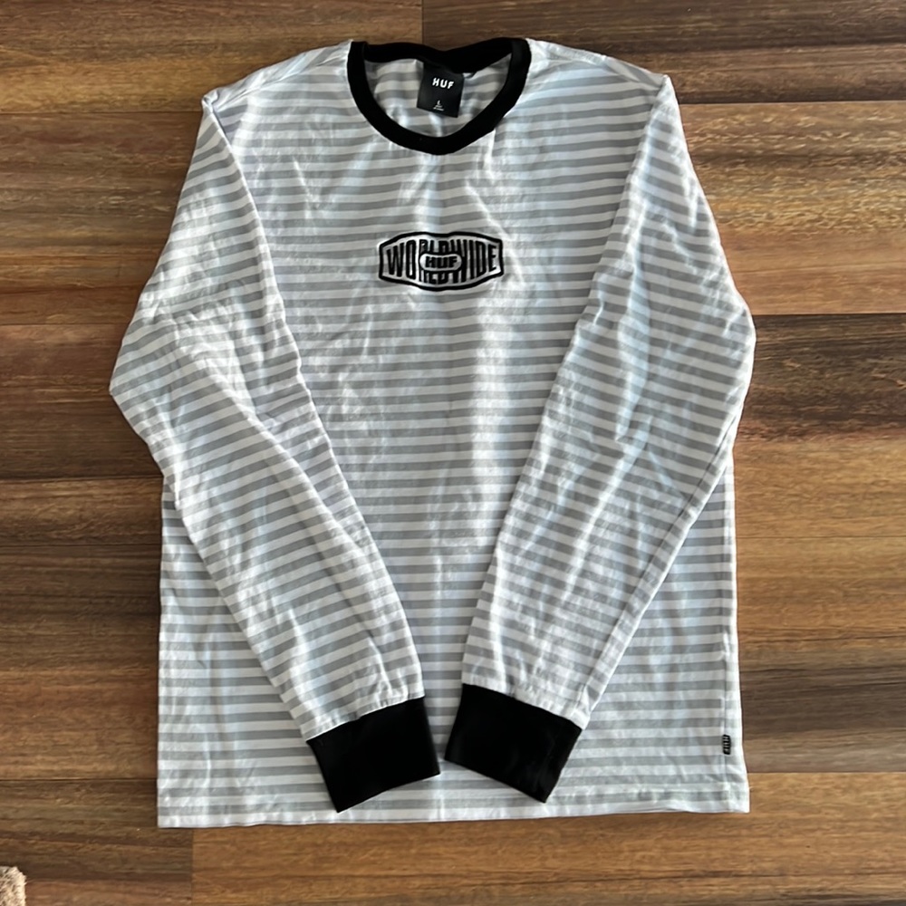 Huf Worldwide Embroidered Logo Longsleeve Shirt (Adult L)